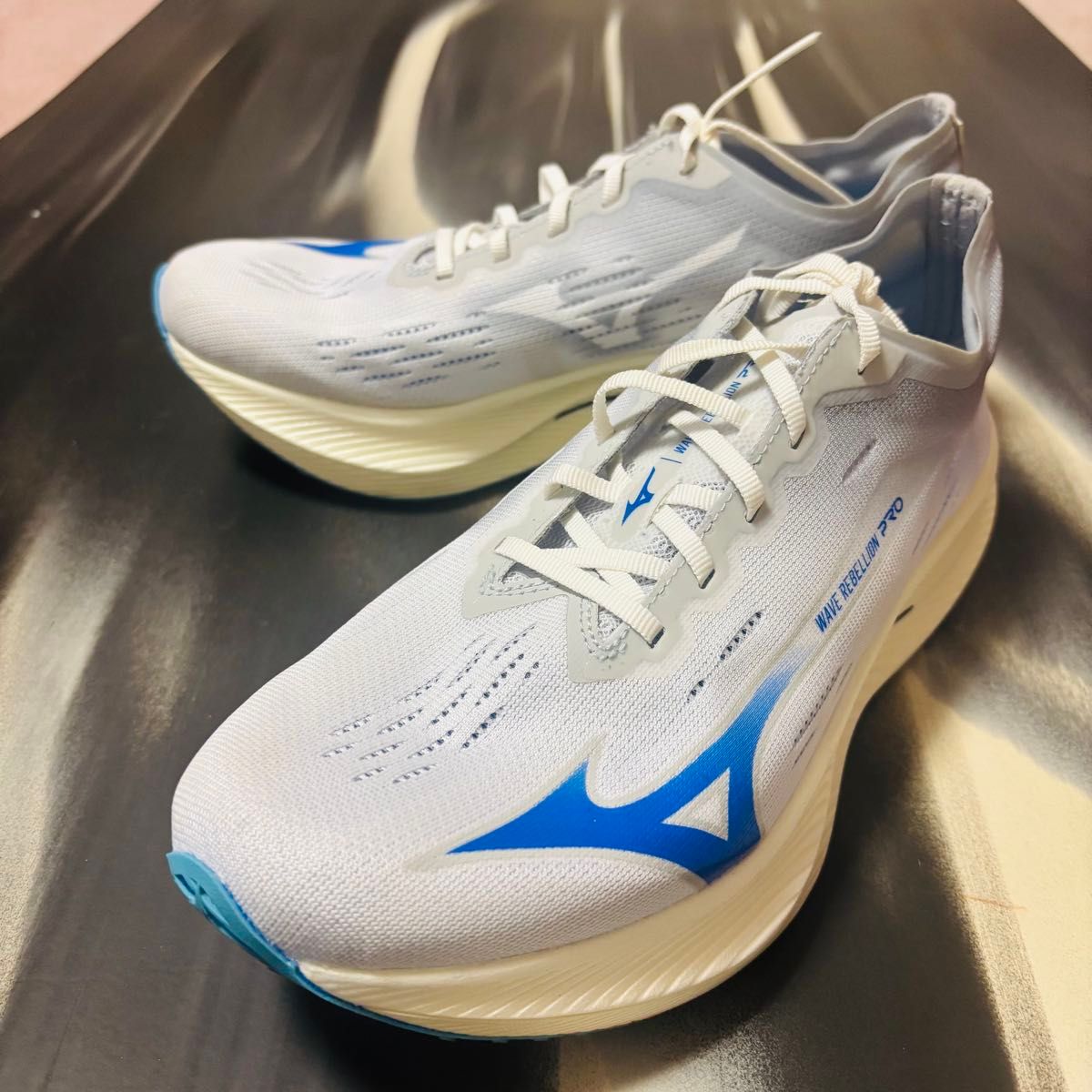 希少 ミズノ ウエーブリベリオンプロナチュラル 27 0 MIZUNO 希少 ミズノ ウエーブリベリオンプロナチュラル 27 0 MIZUNO