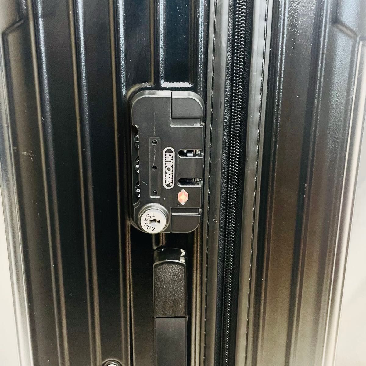 RIMOWA リモワ スーツケース サルサ 63L ポリカーボネイト 2輪 RIMOWA リモワ スーツケース サルサ 63L ポリカーボネイト 2輪