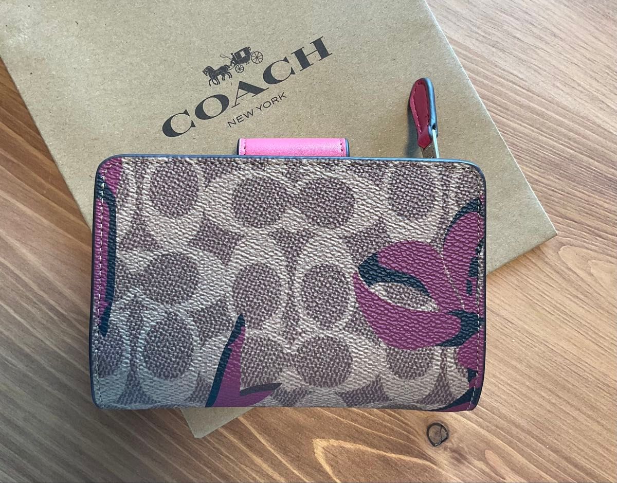 新品 コーチ COACH 二つ折り財布 シグネチャー リボン 新品 コーチ COACH 二つ折り財布 シグネチャー リボン