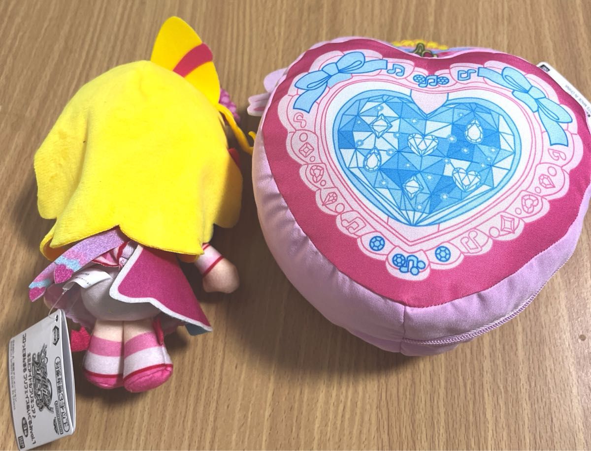 キミとアイドルプリキュア♪ ぬいぐるみポーチ│株式会社BANDAI
