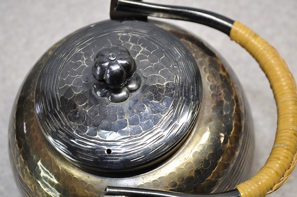 中古□煎茶道具□秀峰堂造・いぶし銀・湯沸 やかん 急須 鉄瓶 中古□煎茶道具□秀峰堂造・いぶし銀・湯沸 やかん 急須 鉄瓶