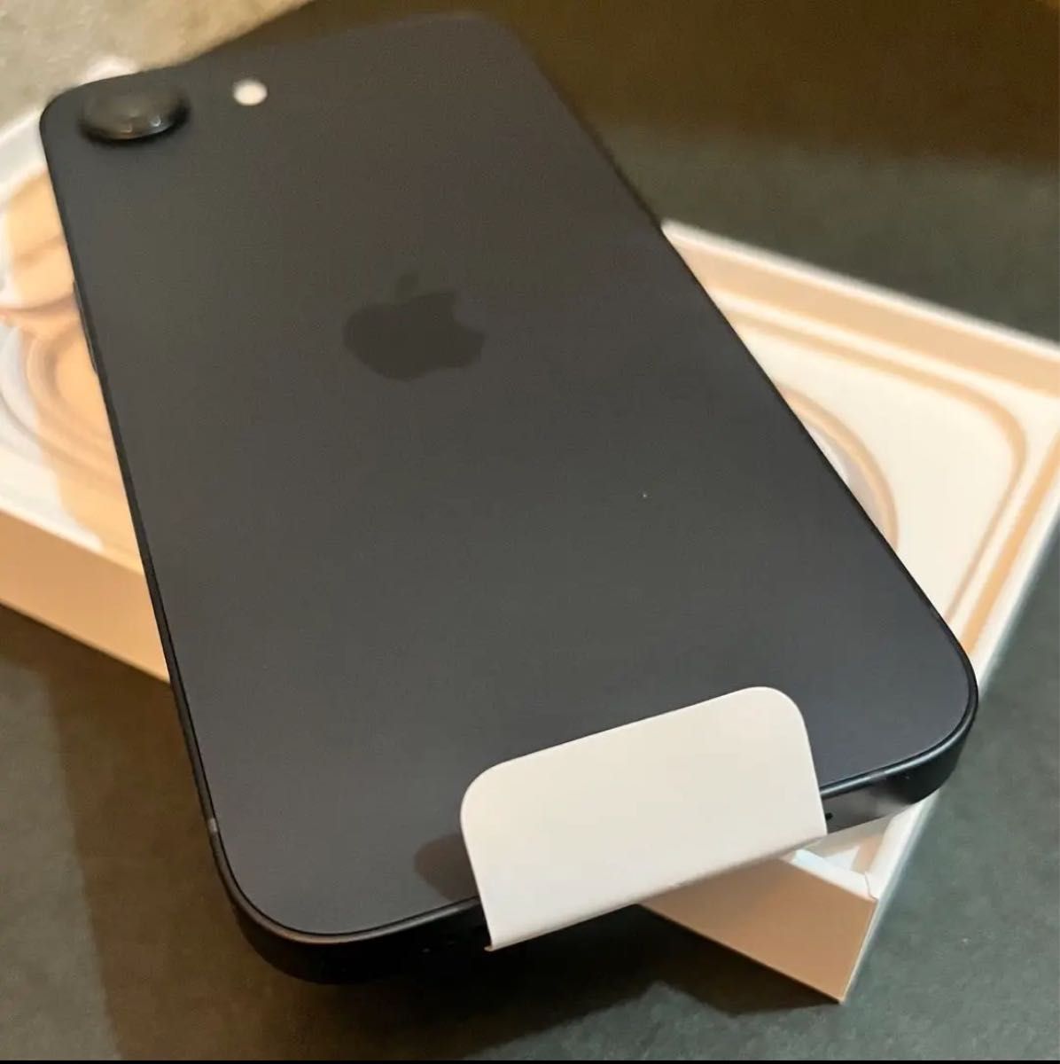 iPhone16e 完全未使用美品 ブラック