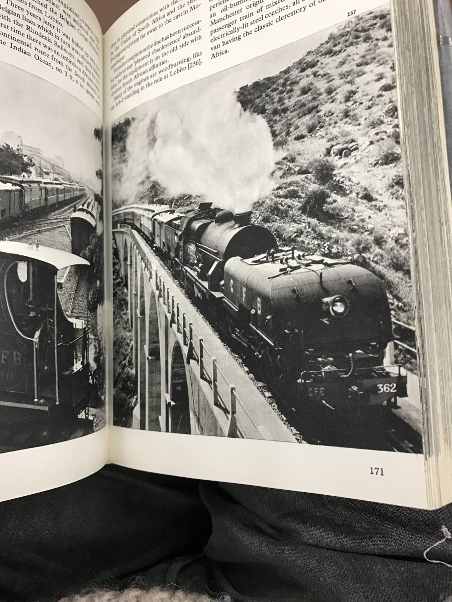 the pictorial encyclopedia of RAILWAYS hamilton ellis 1968年 蒸気機関車などの大部の写真集 鉄道_画像4