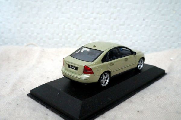 ボルボ S40 1/43 ミニカー VOLVO_画像2