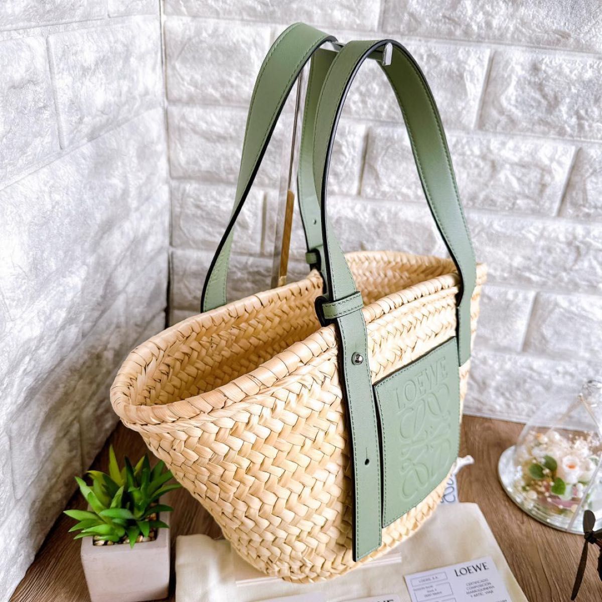 ロエベ LOEWE アナグラム バスケット バッグ スモール ロエベ LOEWE アナグラム バスケット バッグ スモール