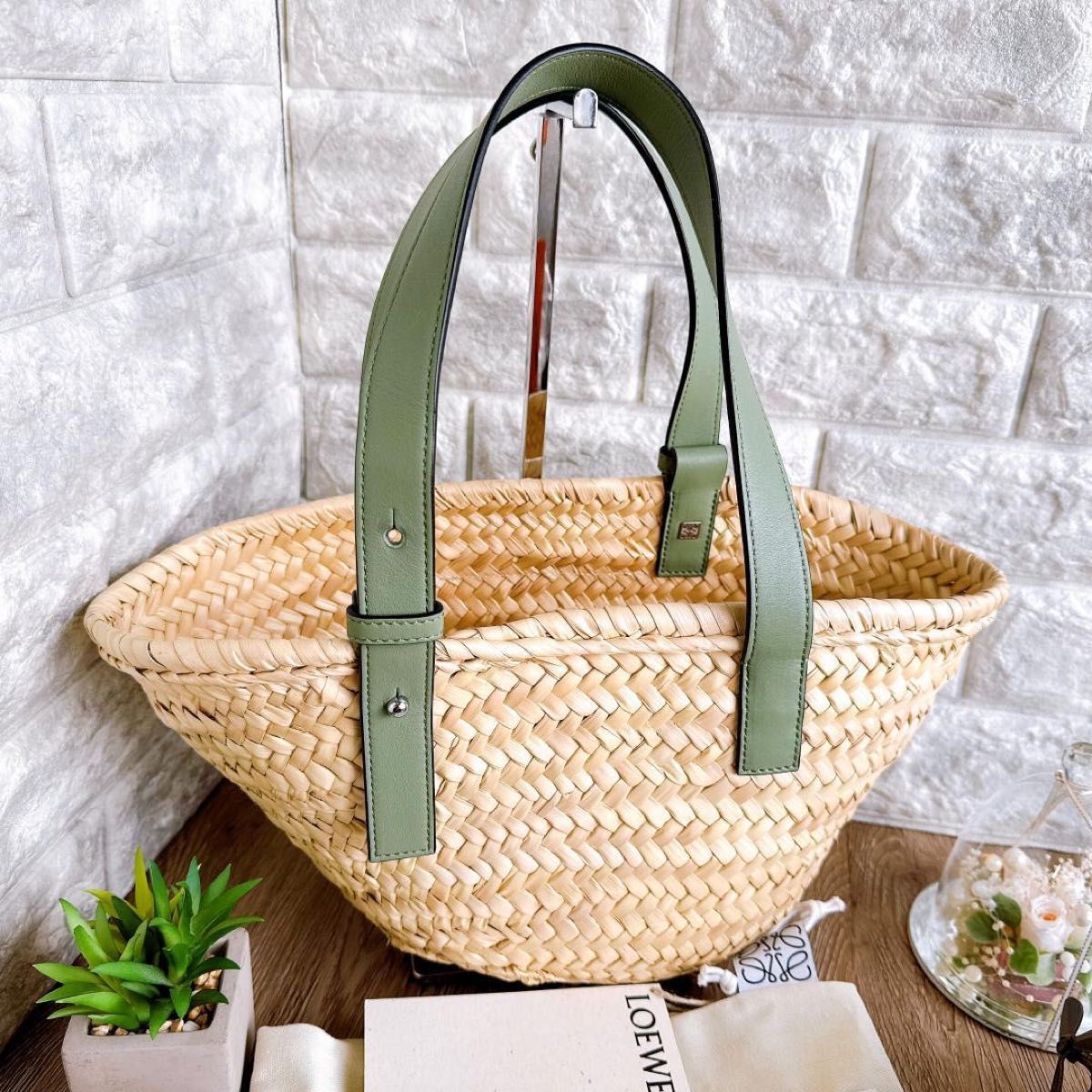 ロエベ LOEWE アナグラム バスケット バッグ スモール ロエベ LOEWE アナグラム バスケット バッグ スモール