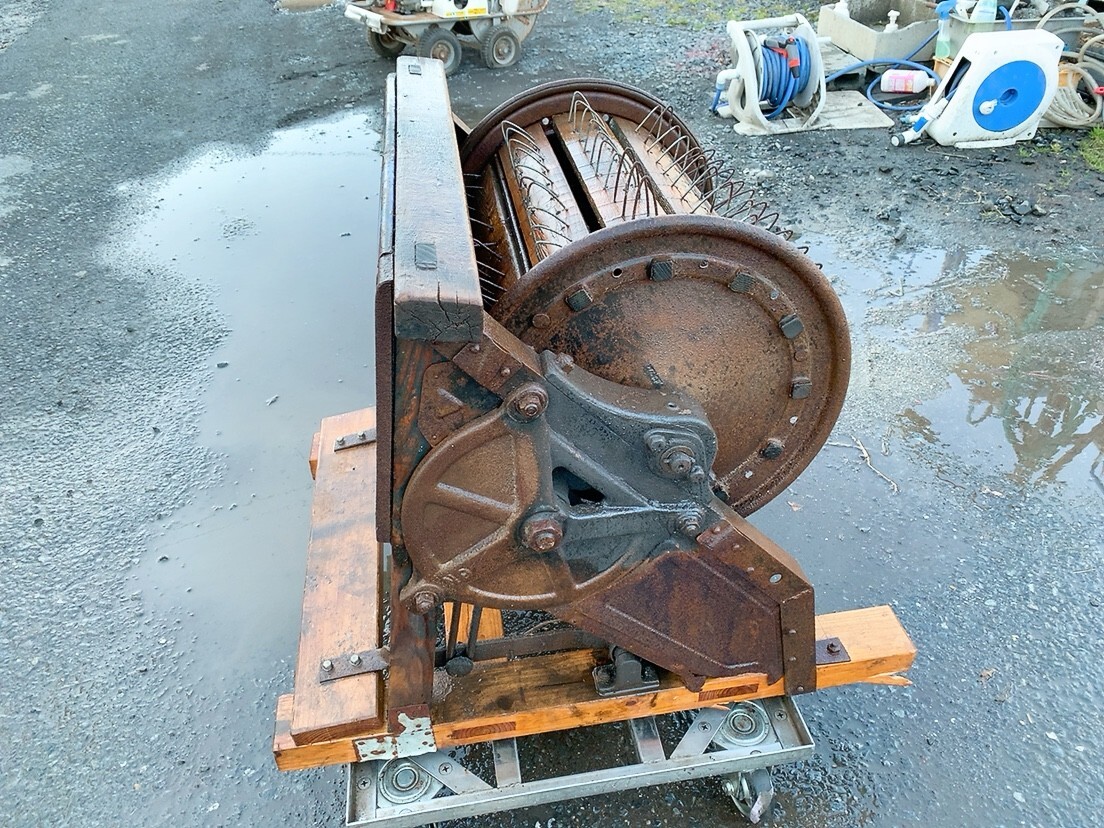 訳あり チヨダ式 脱穀機 新ノーリツ號 脱こく機 足踏み式 農機具 訳あり チヨダ式 脱穀機 新ノーリツ號 脱こく機 足踏み式 農機具