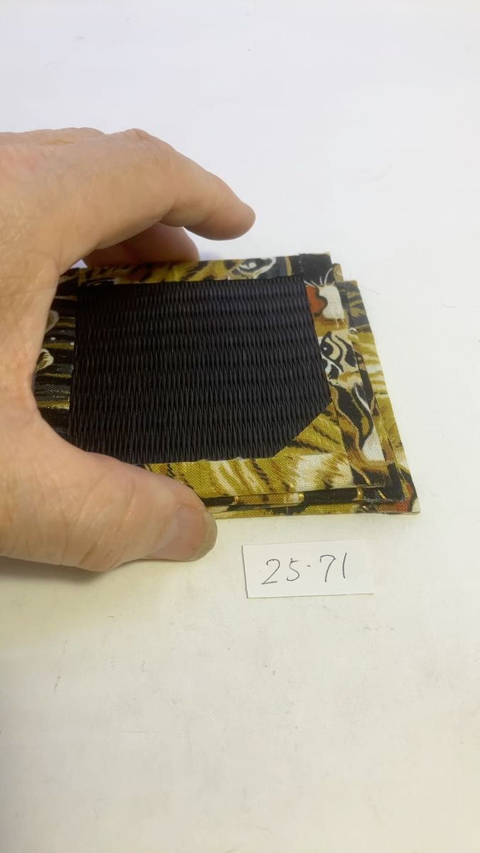 黒メセキ畳にタイガース黄色ヘリのコースター4枚組 25-71