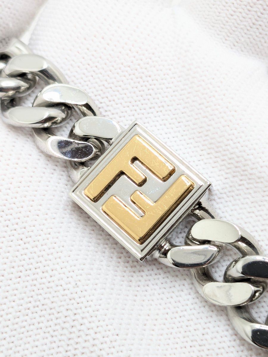 極美品 FENDI FFモチーフ カーブチェーンスクエアトップ 極美品 FENDI FFモチーフ カーブチェーンスクエアトップ