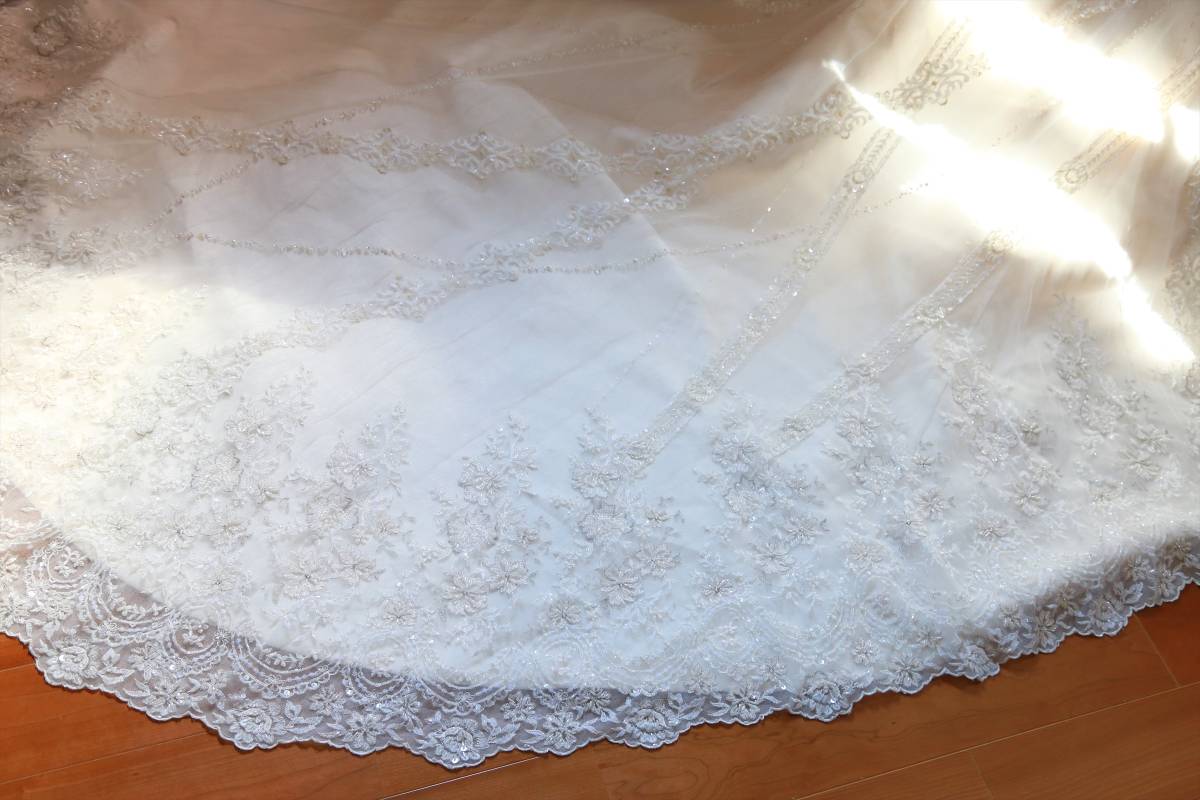 繊細な装飾が美しい高級ウエディングドレス☆マーメイドライン7号Sサイズ送料無料ロングトレーン_画像10