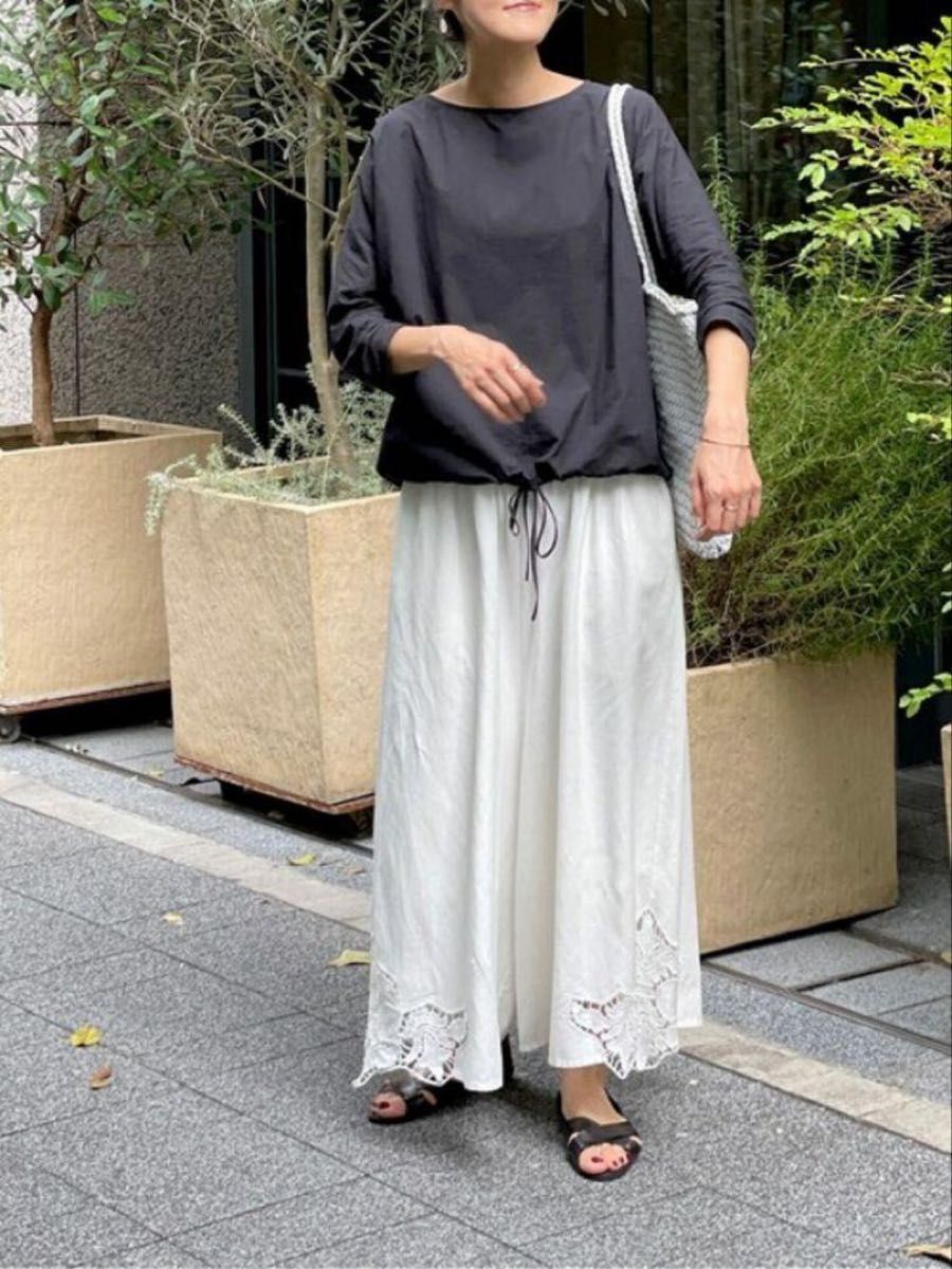 BEARDSLEY ビアズリー 裾カット刺繍パンツ ワイドパンツ 刺繍 BEARDSLEY ビアズリー 裾カット刺繍パンツ ワイドパンツ 刺繍