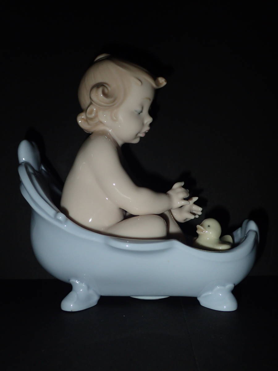 ヤフオク Lladro リヤドロ 赤ちゃんが入浴 No 6872 置物 ヤフオク Lladro リヤドロ 赤ちゃんが入浴 No 6872 置物