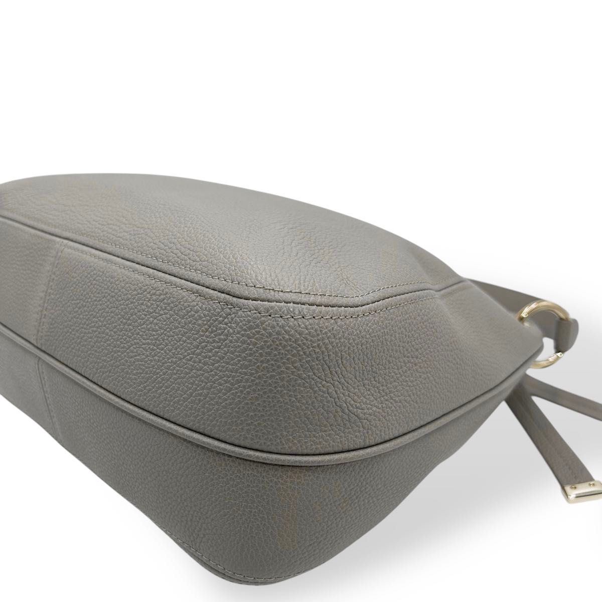 未使用級 FURLA フルラ ショルダーバッグ 2way ハーフムーン 未使用級 FURLA フルラ ショルダーバッグ 2way ハーフムーン