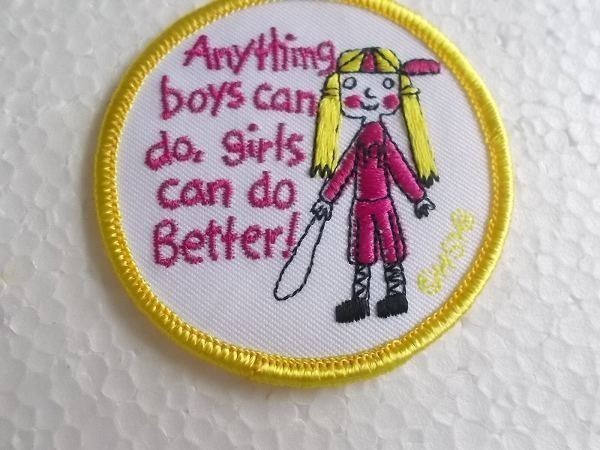 Anything boys can do girls can do better! 女の子はスゴイ！ イラスト アメリカ 海外 おしゃれ ワッペン/パッチ 刺繍 ビンテージ 222_画像3