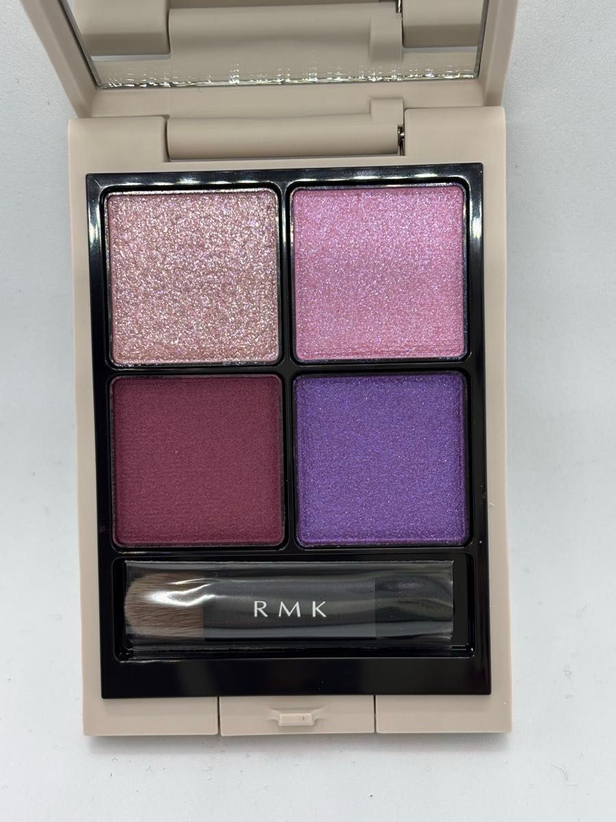新品】限定品RMK シンクロマティックアイシャドウパレット 新品】限定品RMK シンクロマティックアイシャドウパレット