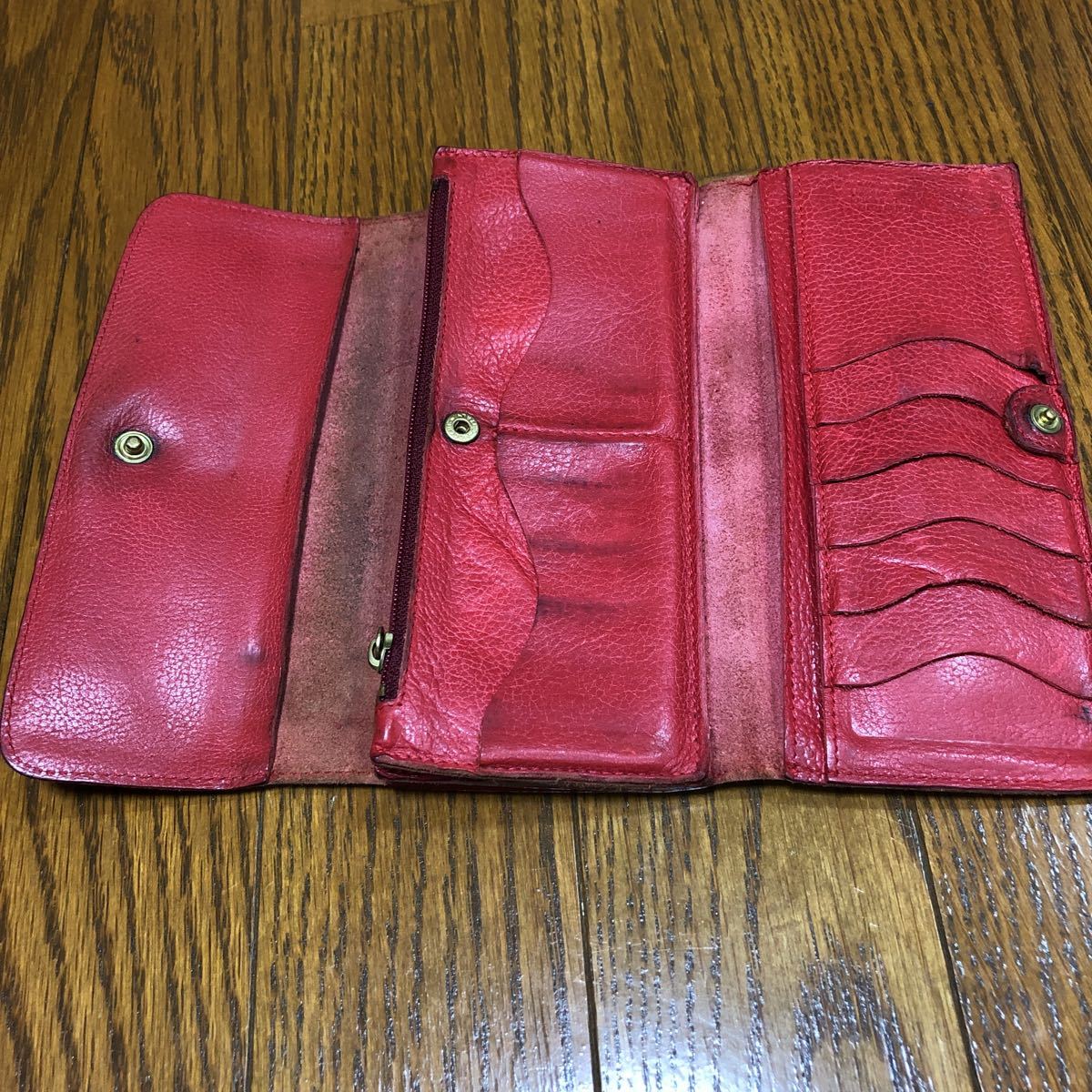  Italy made Il Bisonte change purse . attaching long wallet red 