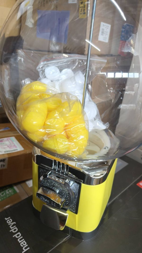 ガチャガチャ 本体 ガチャマシン 300x300x500mm レトロ 100円 ガチャガチャ 本体 ガチャマシン 300x300x500mm レトロ 100円