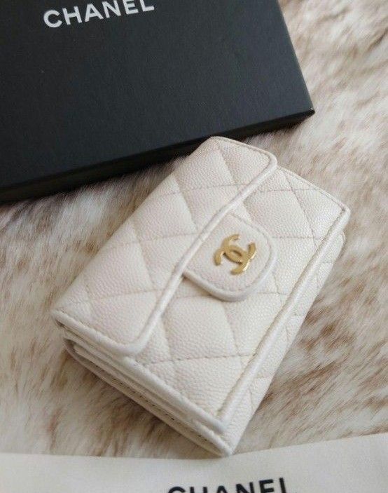 超美品 シャネル マトラッセ クラシック 財布 キャビアスキン 超美品 シャネル マトラッセ クラシック 財布 キャビアスキン