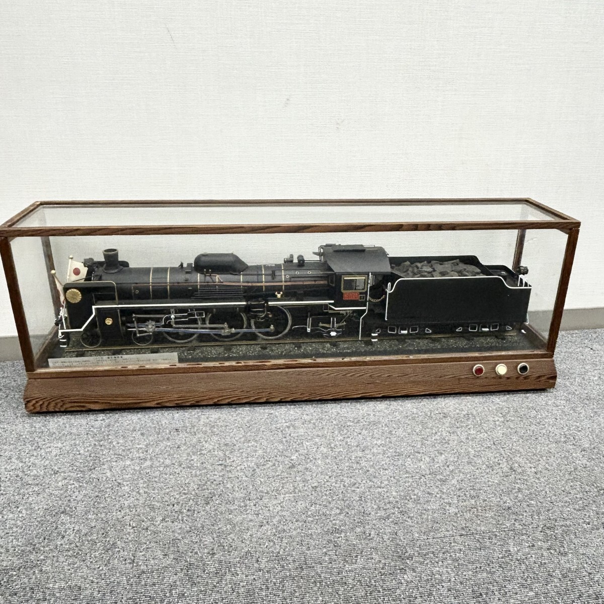 美品!昭和天皇 お召列車 菊の御紋 貴婦人 国鉄 蒸気機関車 C57 美品!昭和天皇 お召列車 菊の御紋 貴婦人 国鉄 蒸気機関車 C57