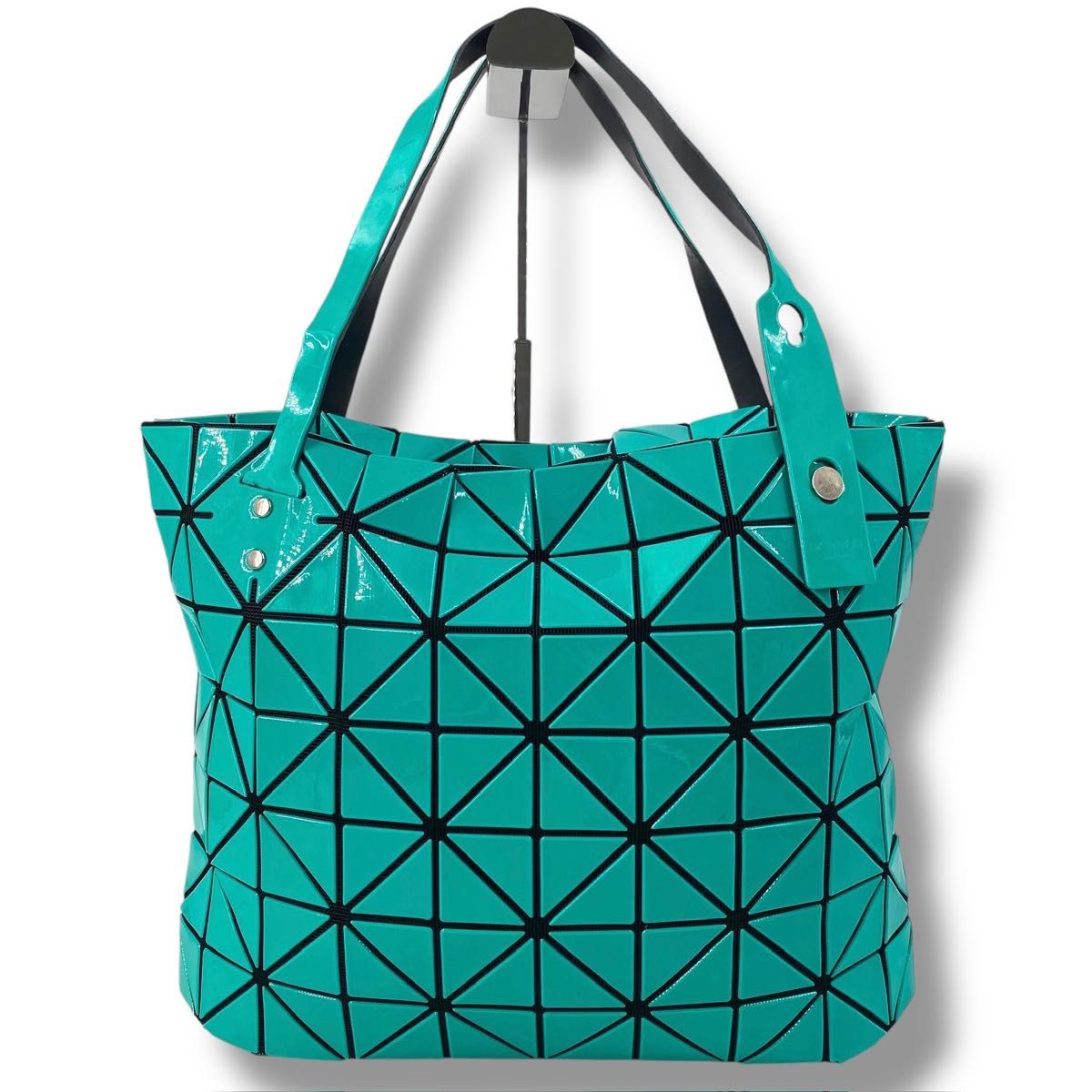 美品 BAOBAO バオバオ トートバッグ グリーン ISSEY MIYAKE 美品 BAOBAO バオバオ トートバッグ グリーン ISSEY MIYAKE