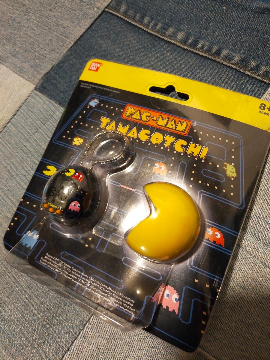 日本未発売 パックマン たまごっち ケース付き 日本未発売 パックマン たまごっち ケース付き 電子玩具