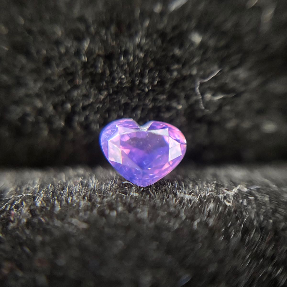 交渉お気軽に♪バイカラーシルキーサファイア 0.325ct 4.35×3.59×2.78mm ハート ルース
