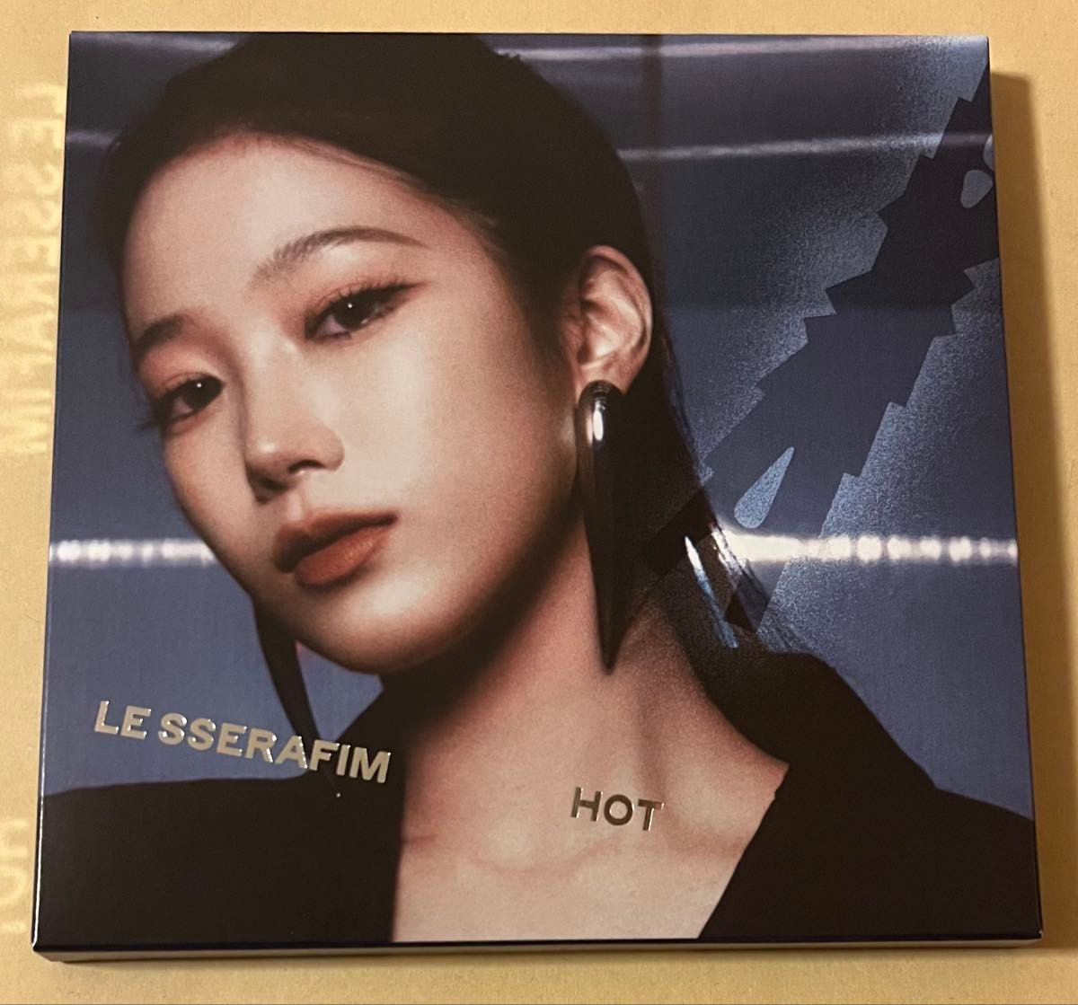 LE SSERAFIM ルセラフィム ルセラ HOT COMPACT盤 コンパクト LE SSERAFIM ルセラフィム ルセラ HOT COMPACT盤 コンパクト