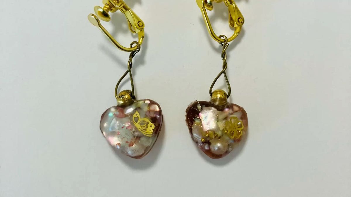 ハート チャーム☆ピアス変更可 アプリコット☆ハンドメイド レジン ゴールド