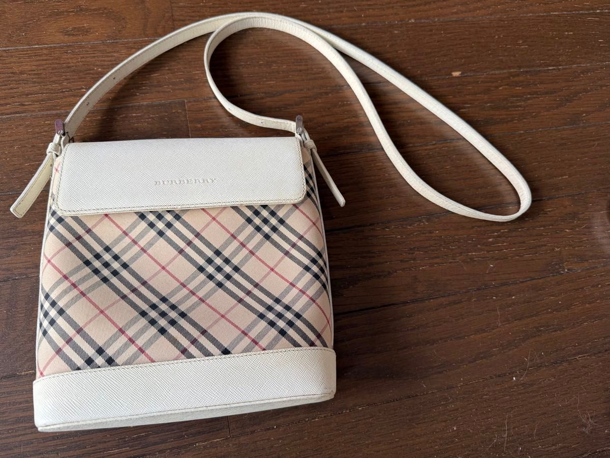 【BURBERRY】チェック柄ショルダーバッグ BURBERRY チェック柄 ショルダーバッグ ショルダーバッグ