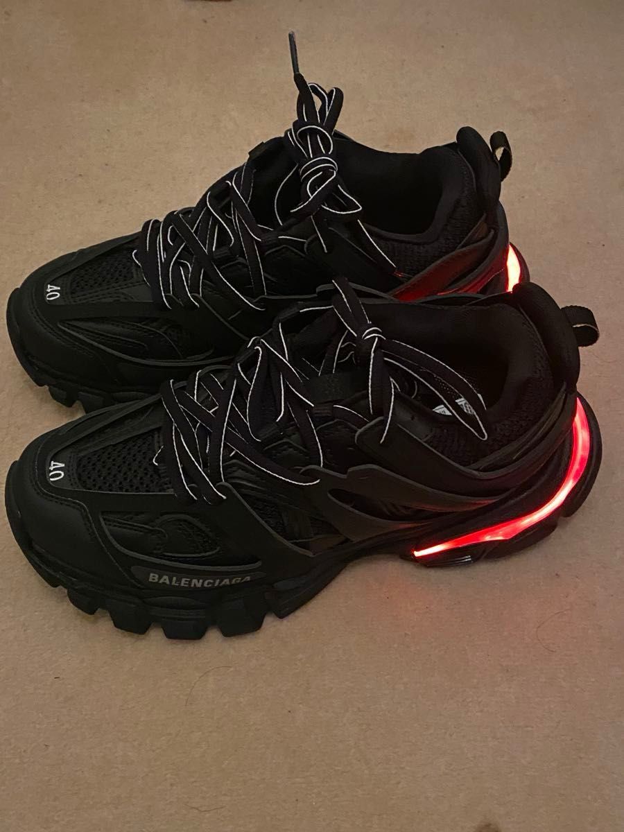 BALENCIAGA track LED バレンシアガ トラック 40|Yahoo!フリマ BALENCIAGA track LED バレンシアガ トラック 40|Yahoo!フリマ