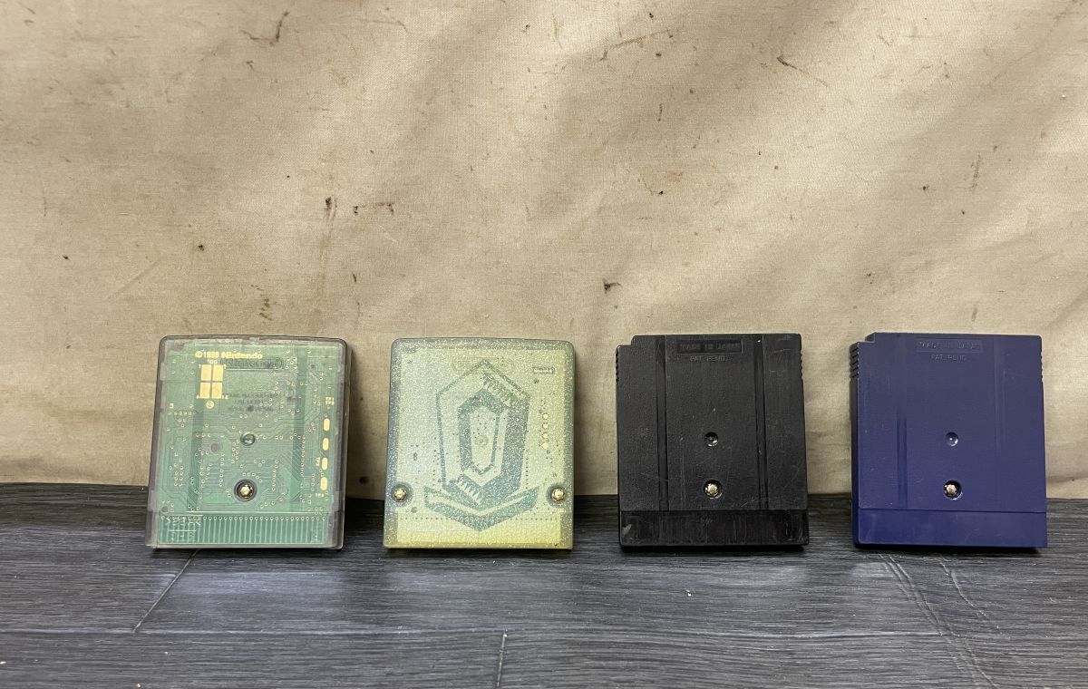 CC3051 GBC ソフト 4点 [ポケットモンスター クリスタル, 銀 CC3051 GBC ソフト 4点 [ポケットモンスター クリスタル, 銀