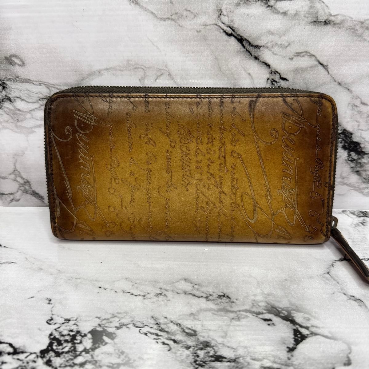 美品】BERLUTI ベルルッティ カリグラフィー 長財布 人気色 現行 美品】BERLUTI ベルルッティ カリグラフィー 長財布 人気色 現行