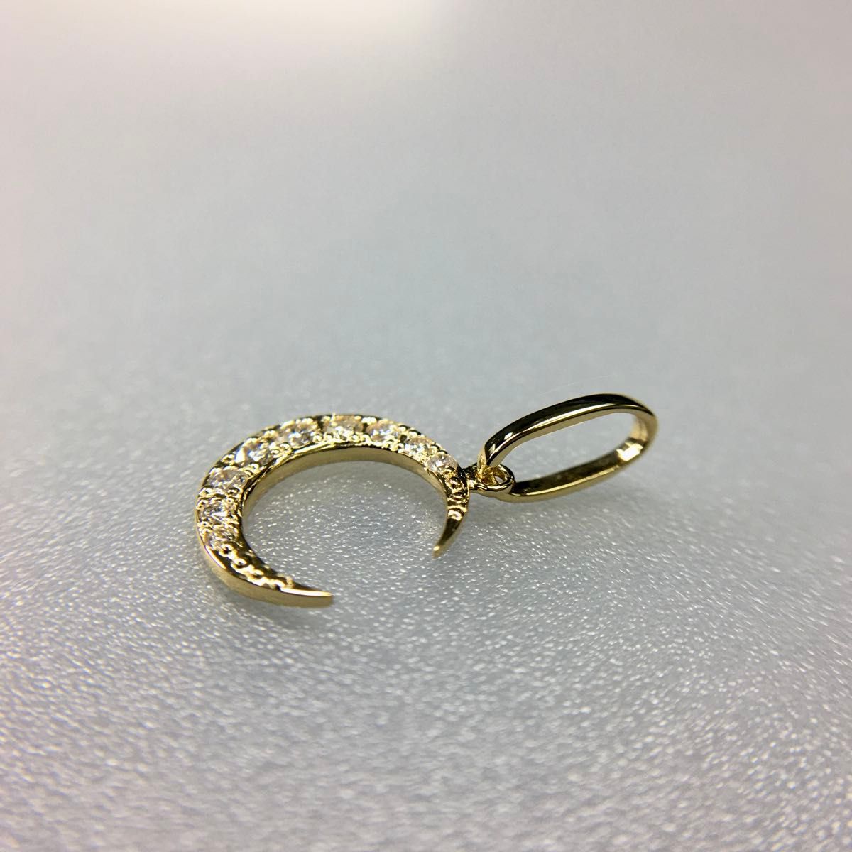 K18 月モチーフ ダイヤモンドペンダントトップ 18金|Yahoo K18 月モチーフ ダイヤモンドペンダントトップ 18金|Yahoo