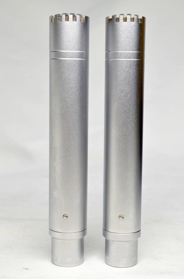 【A】Sennheiser MD211U 連番ペア ビンテージ 無(wú)指向性 ダイナミック 名機(jī) ケース（フタ破れあり）、ホルダ、書類付屬 ゼンハイザー