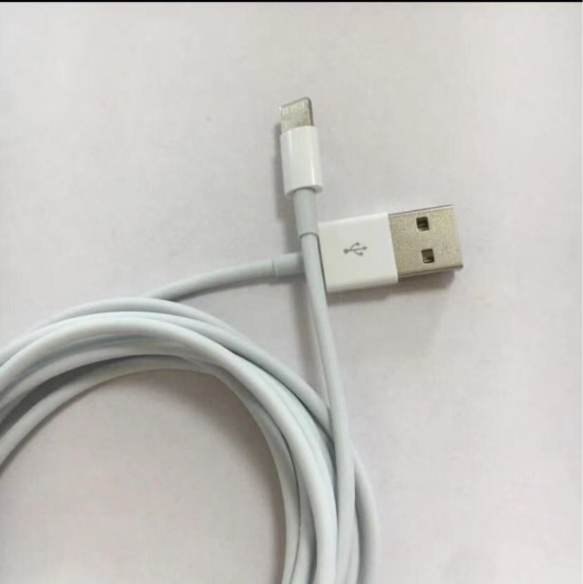 iPhone ライトニングケーブル 100本セット純正品質の格安最強 iPhone ライトニングケーブル 100本セット純正品質の格安最強