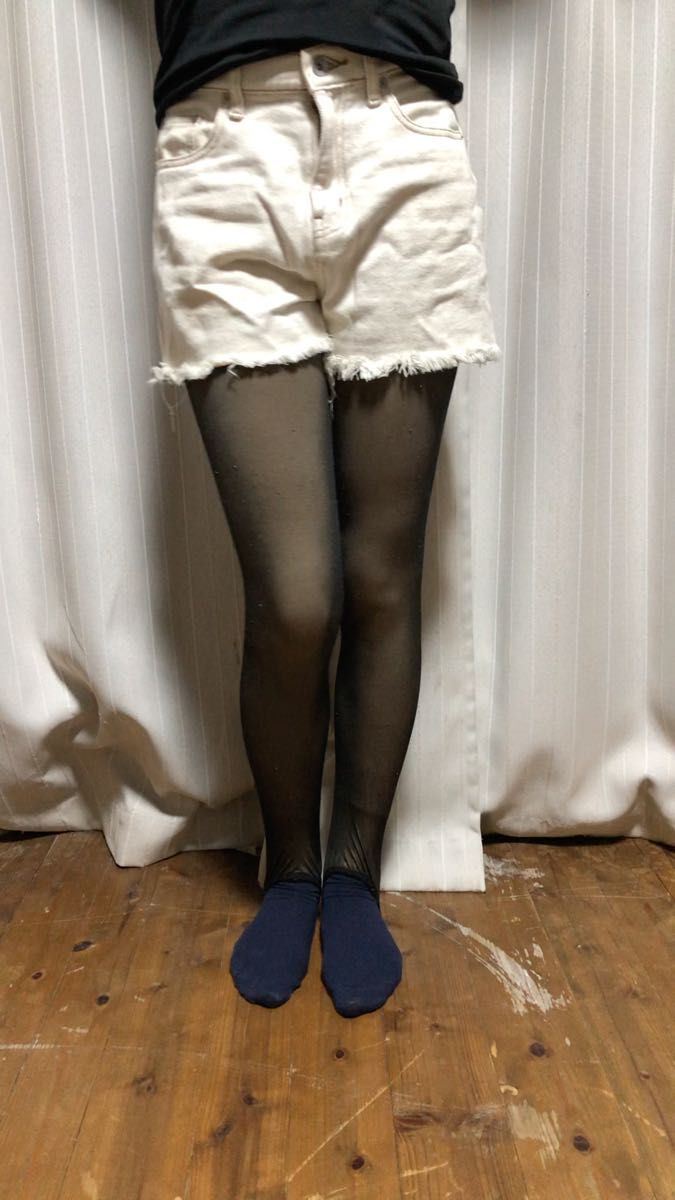 クリーム色 ショートパンツ