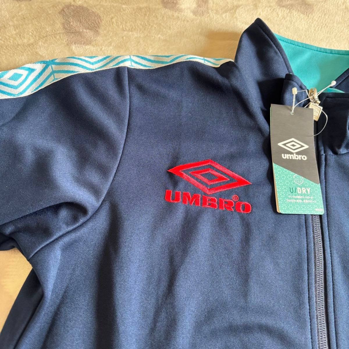 新品 アンブロ umbro 長袖ジャージジャケット トラック 新品 アンブロ umbro 長袖ジャージジャケット トラック