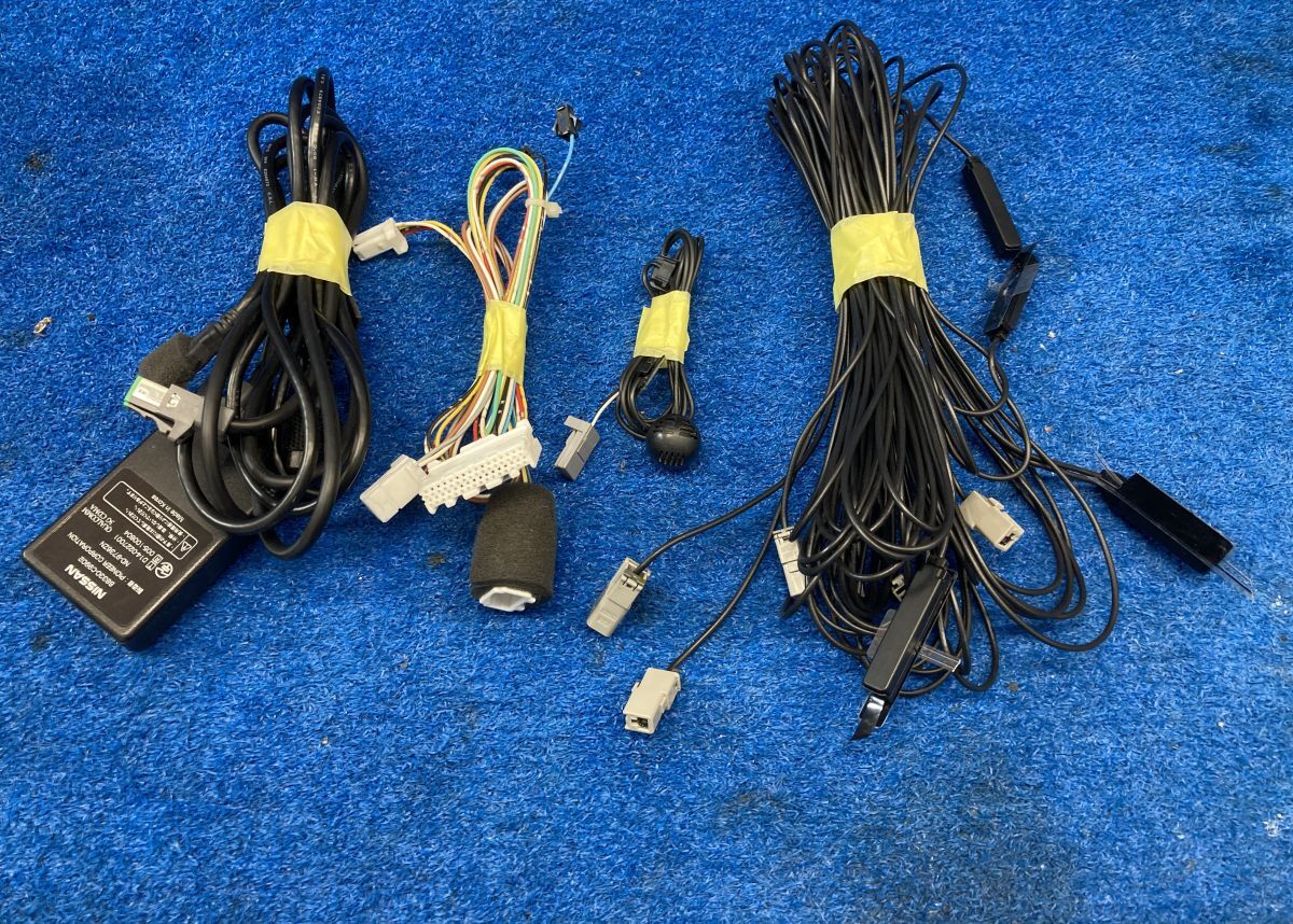 良品☆ 日産 純正 OP オプション メモリーナビ MC315D-W 地図 良品☆ 日産 純正 OP オプション メモリーナビ MC315D-W 地図