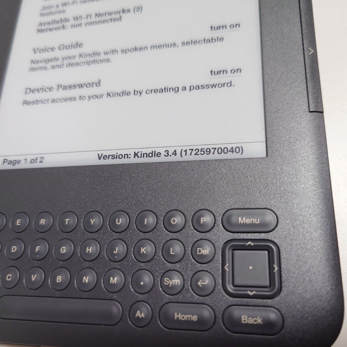 Amazon Kindle 3 本体+カバー キーボード付き電子書籍リーダー Amazon Kindle 3 本体+カバー キーボード付き電子書籍リーダー