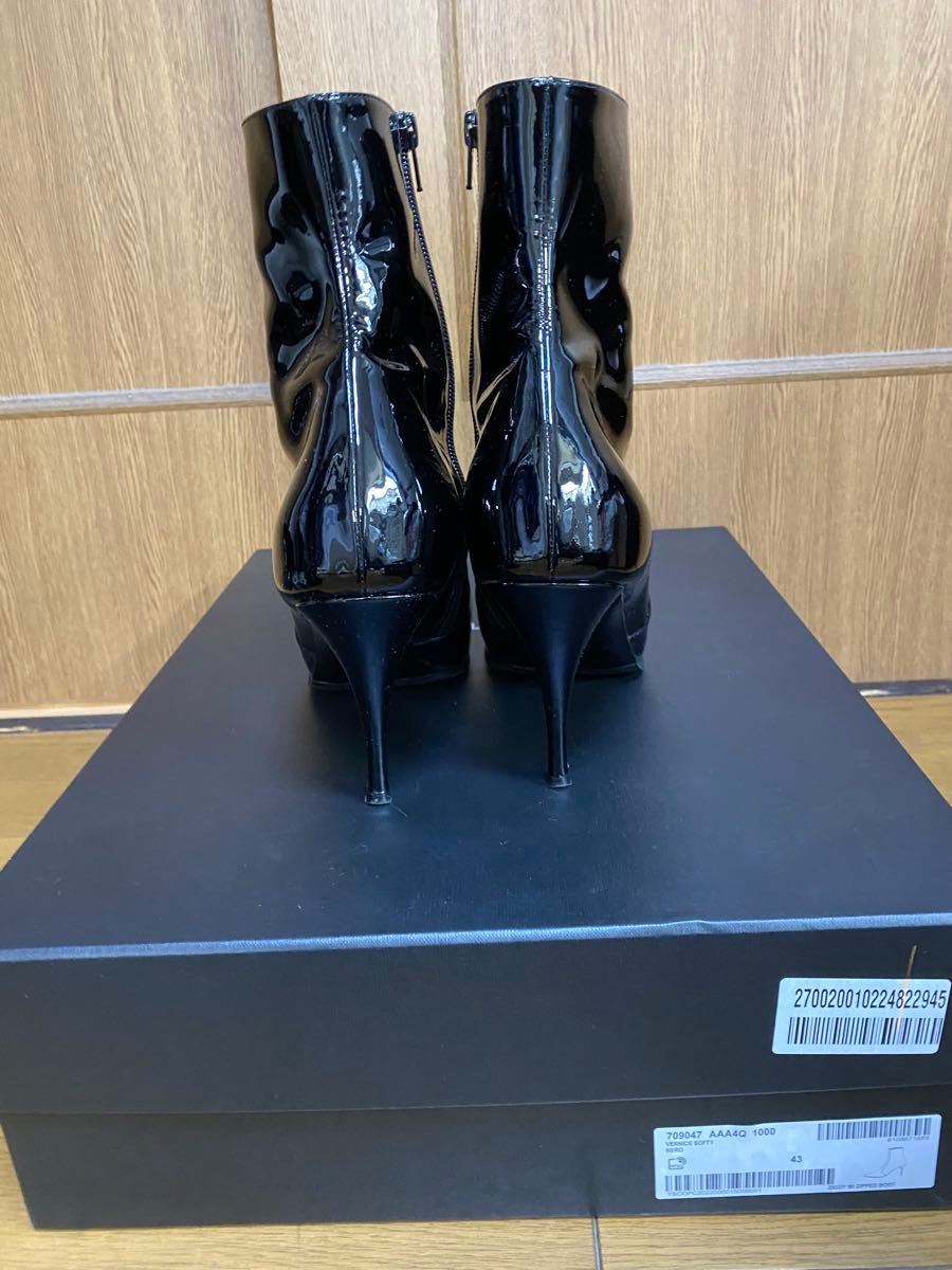 サンローラン SAINT LAURENT Ziggy ヒールブーツ パテントレザー サンローラン SAINT LAURENT Ziggy ヒールブーツ パテントレザー