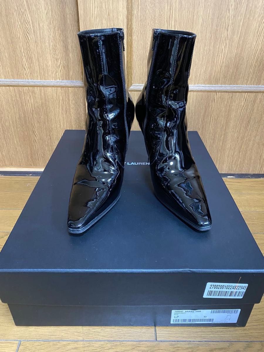 サンローラン SAINT LAURENT Ziggy ヒールブーツ パテントレザー サンローラン SAINT LAURENT Ziggy ヒールブーツ パテントレザー