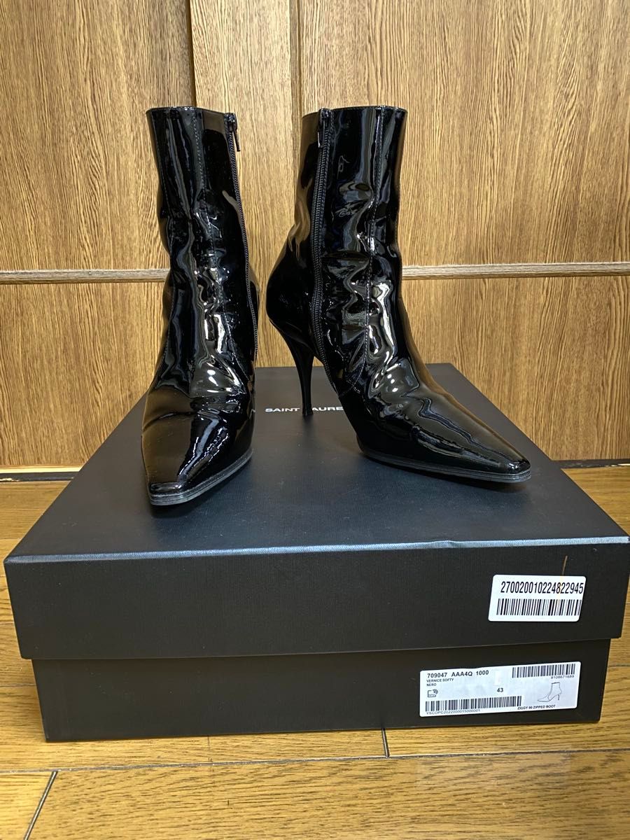 サンローラン SAINT LAURENT Ziggy ヒールブーツ パテントレザー サンローラン SAINT LAURENT Ziggy ヒールブーツ パテントレザー