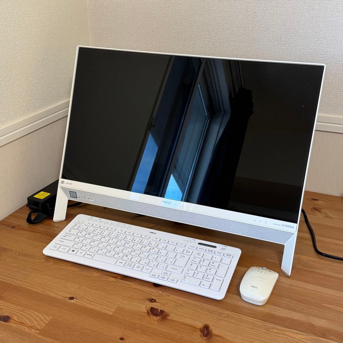 一体型PC ASUS VivoAiO 大画面23型/SSD/i5/Office Windows 一体型PC ASUS VivoAiO 大画面23型/SSD/i5/Office Windows
