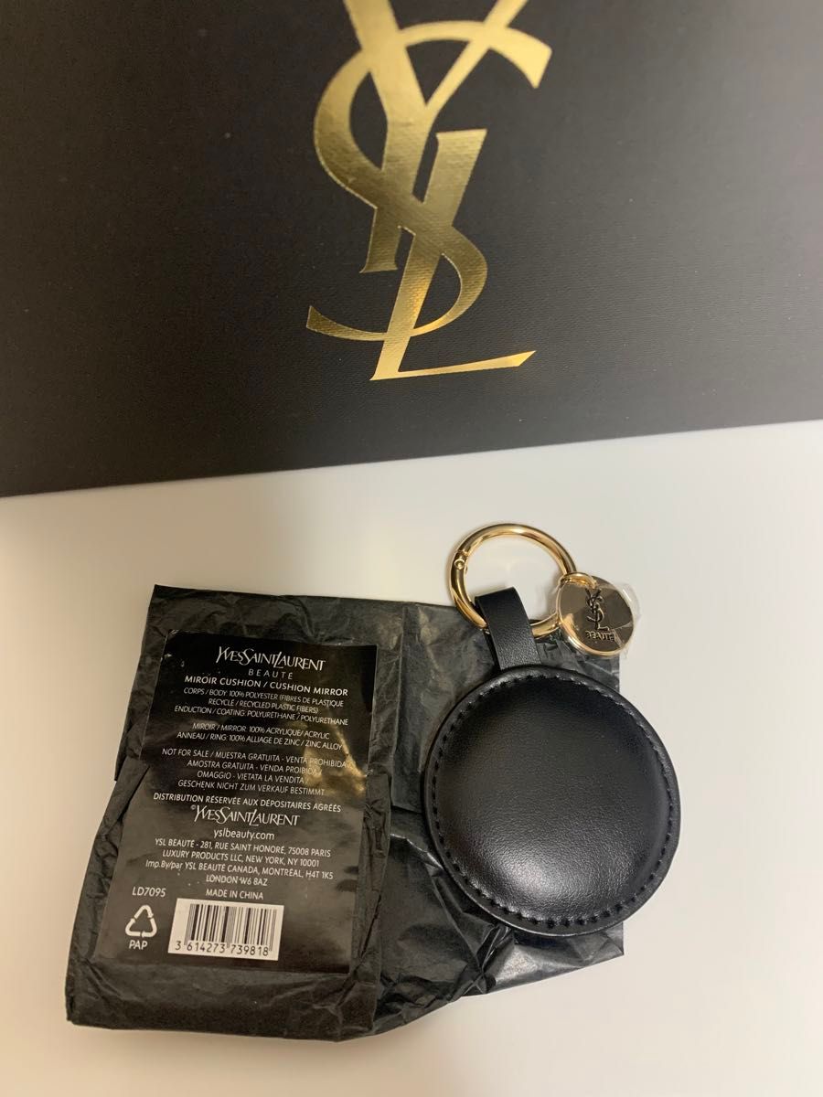 新品 イヴサンローラン YSL ノベルティ キーリング手鏡/化粧 新品 イヴサンローラン YSL ノベルティ キーリング手鏡/化粧