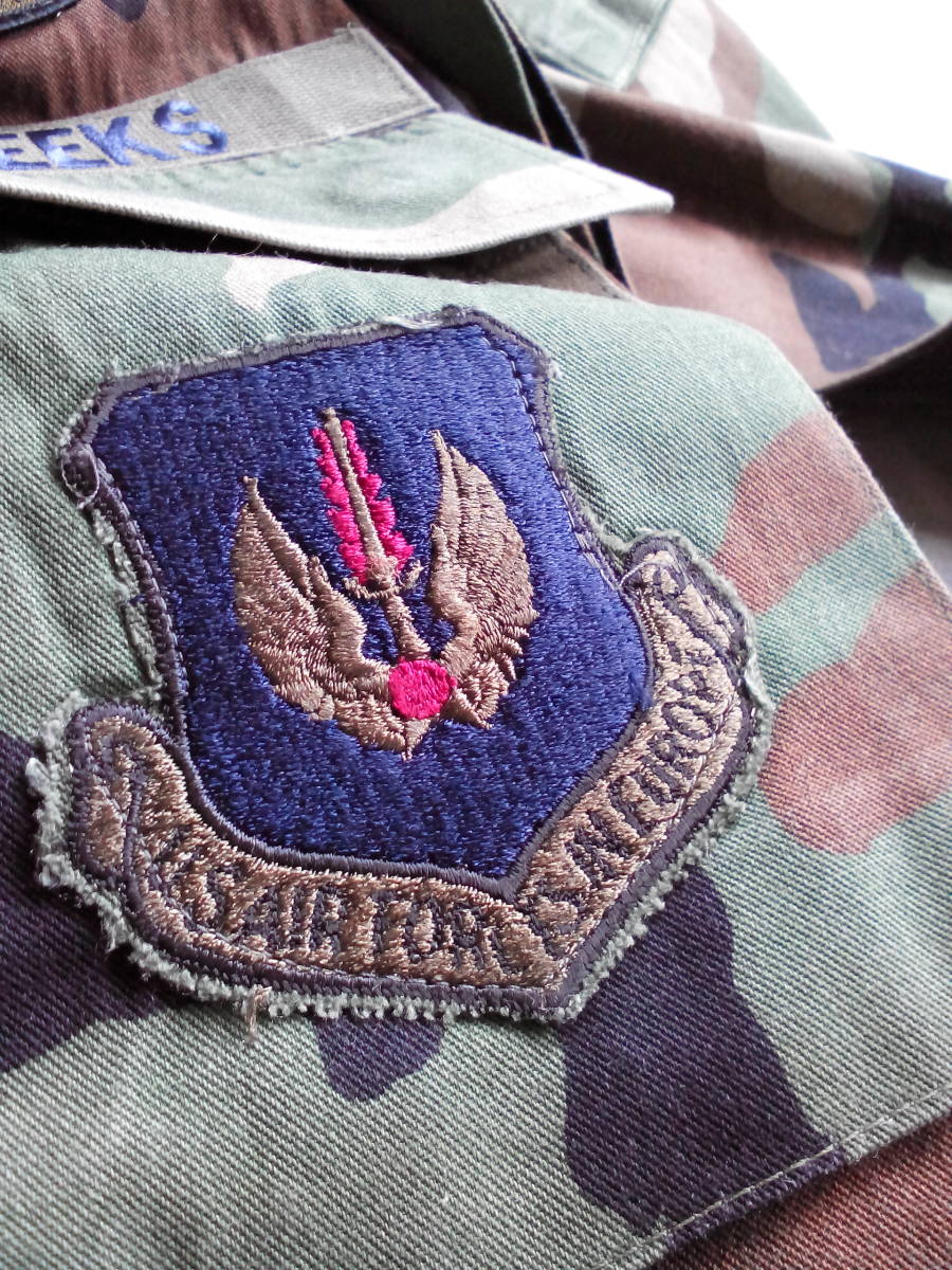 沖縄米軍 ABU ウッドランドカモ ジャケット　サイズ M-LONG 美品、ワッペン多数_右側ワッペン