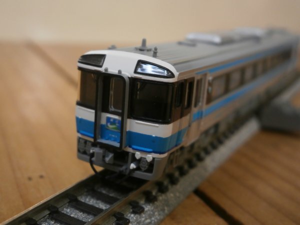 気動車編1) TN付 配管付 A-8385 キハ185-13 四国色 T車 1両 キハ 気動車編1) TN付 配管付 A-8385 キハ185-13 四国色 T車 1両 キハ