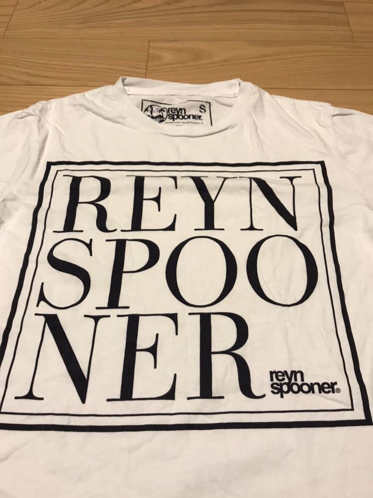 良品☆reyn spooner／レインスプーナー サイズS/メンズ～XS並 ビッグロゴプリント入り Tシャツ SS Tee 白 Boys 小柄男性可能 アロハ Hawaii_画像4