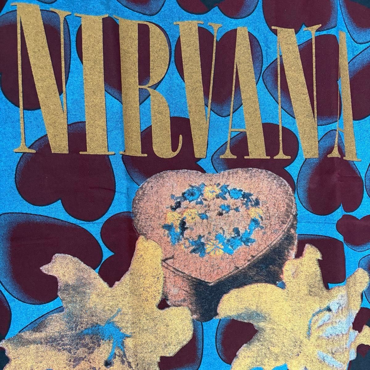 Nirvana Heart Shaped Box L ニルヴァーナ 総柄Tシャツ 全面 Nirvana Heart Shaped Box L ニルヴァーナ 総柄Tシャツ 全面