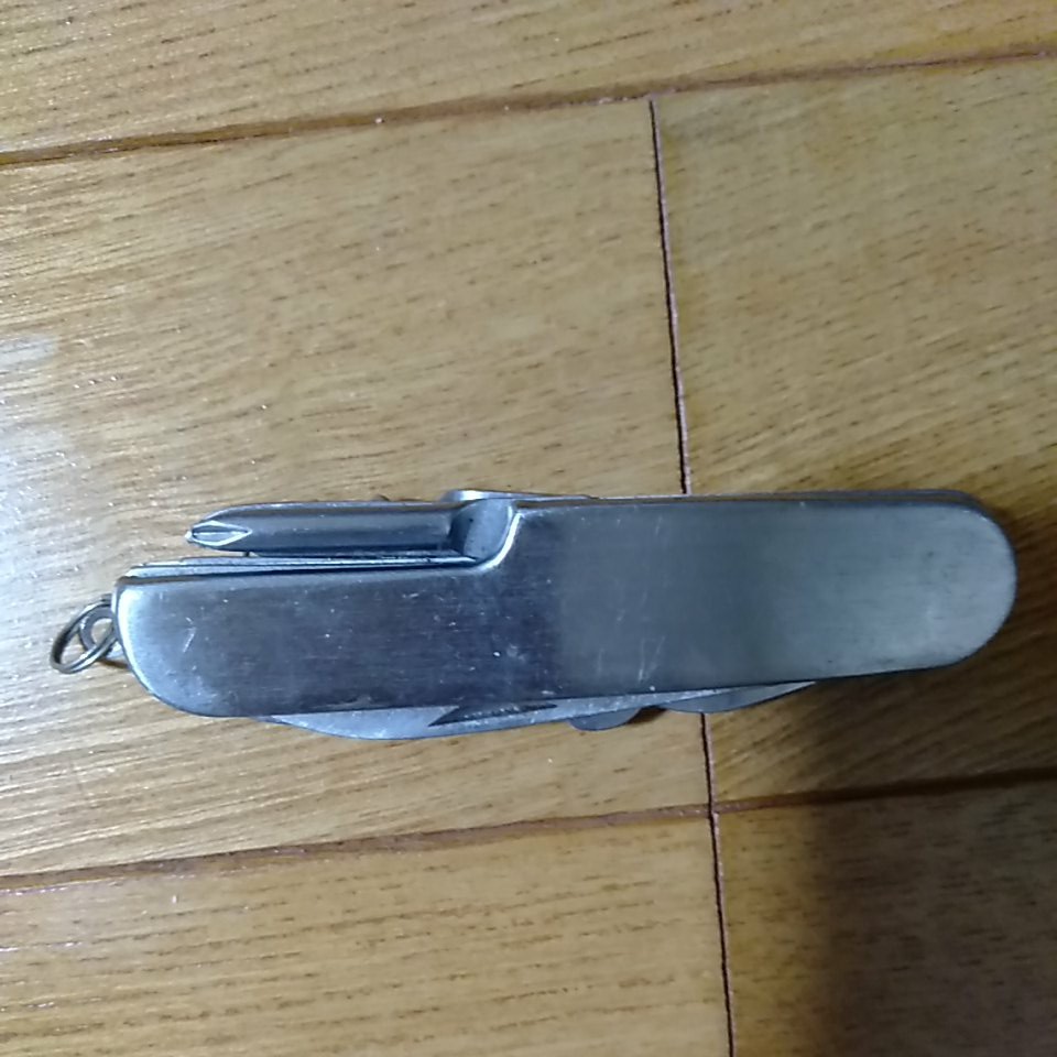 クーポン推奨!最終値引き!!コロナ値下げ! マルチサバイバルナイフ! 8種類ツール!未使用! 避難袋、キャンプ等に! 希少非売品!