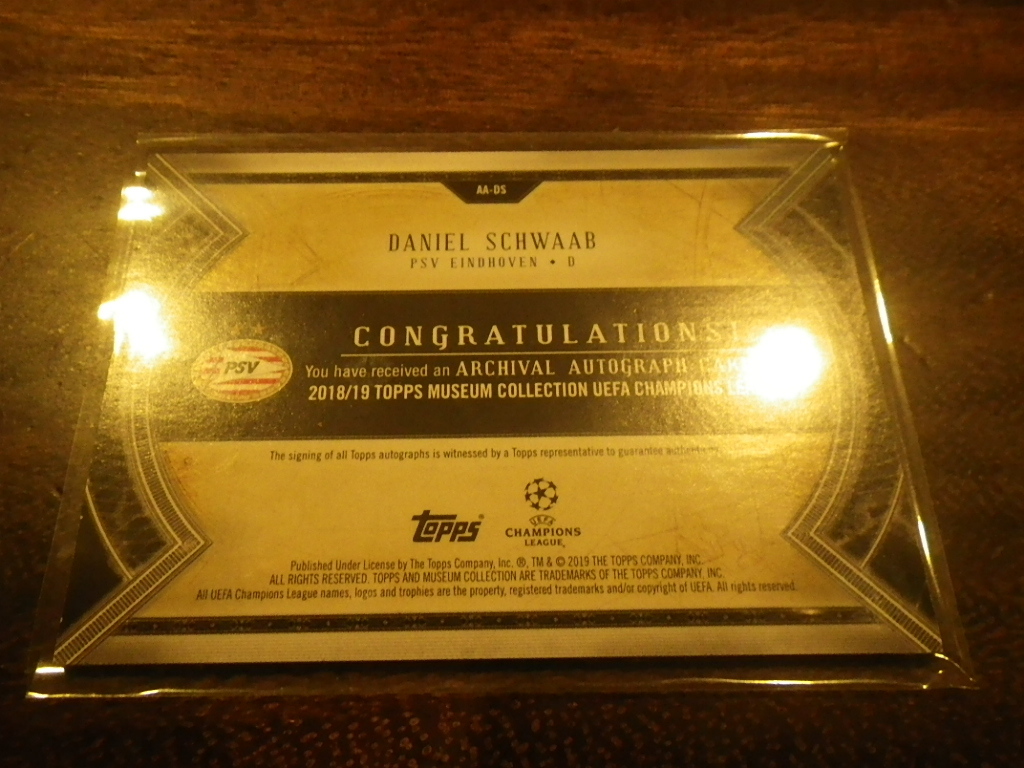 TOPPS UEFA CHAMPIONS LEAGUE DANIEL SCHWAB　ダニエル　シュワーブ直筆サイン入りカード　ドイツ_画像2